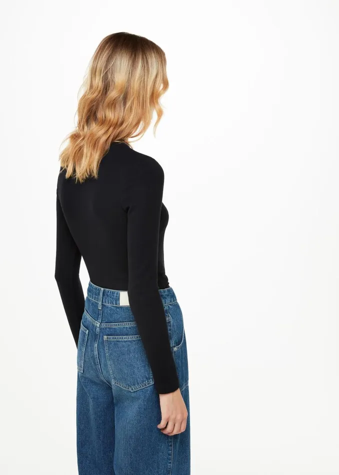 Black Essential Ribbed Crew Women Whistles Tops