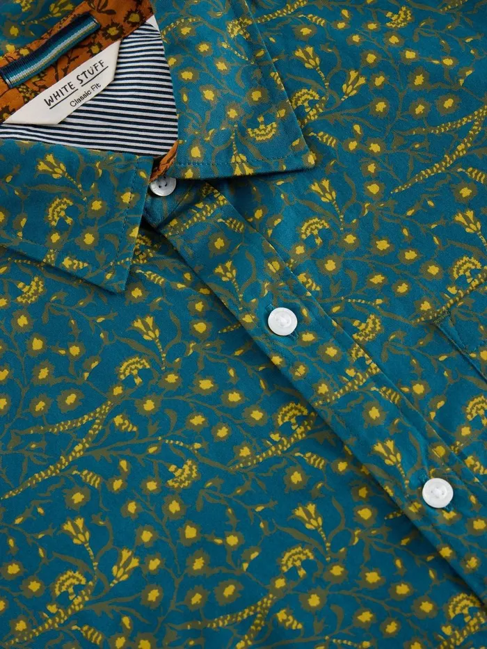Climbing Thorns Printed Shirt Blue Print Men White Stuff Shirts Climbing Thorns Printed Shirt Blue Print Men White Stuff Shirts