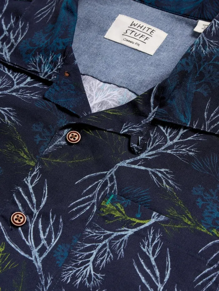 Crab Printed SS Shirt Navy Print Men White Stuff Shirts Crab Printed SS Shirt Navy Print Men White Stuff Shirts