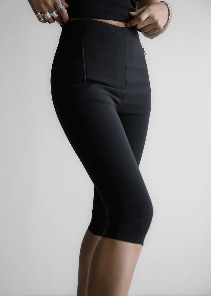 Desara Capri Leggings 8211 Black Women The Frankie Shop Clothing