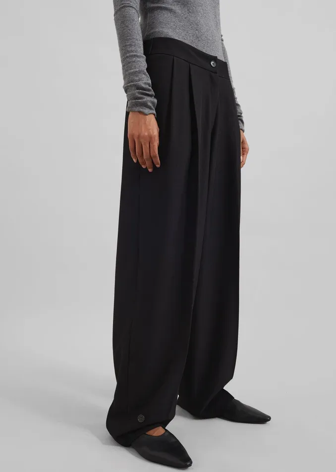 Dina Pleated Trousers 8211 Black Women The Frankie Shop Clothing
