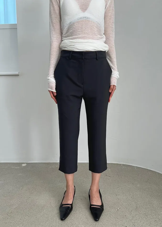 Emersyn Capri Pants 8211 Black Women The Frankie Shop Clothing