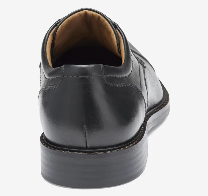 Johnston and Murphy LaceUps Men Mason Cap Toe Black Full Grain