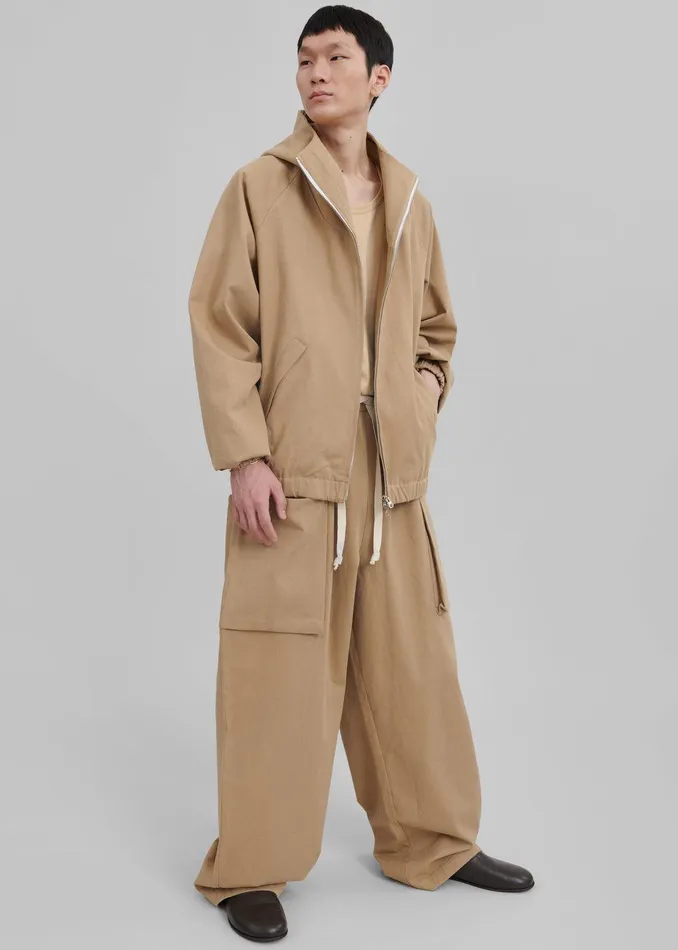 Lauri Drawstring Cargo Pants 8211 Beige Men The Frankie Shop Clothing