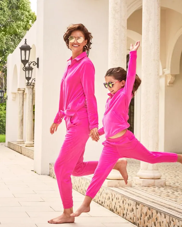 Lilly Pulitzer Loungewear August Pullover and Mallie Pant Velour Set Pink Palms 8211 Women Lilly Pulitzer Loungewear August Pullover and Mallie Pant Velour Set Pink Palms 8211 Women