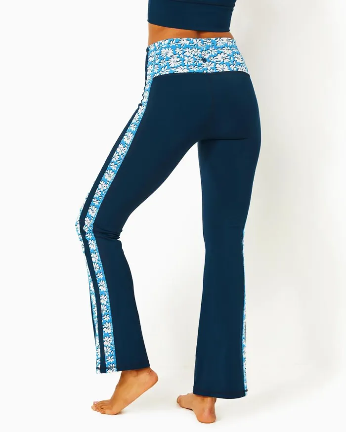 Lilly Pulitzer Matching Sets UPF 50 Bentlee Bra Top and Carpe Vita Flare Legging Set Low Tide Navy 8211 Women Lilly Pulitzer Matching Sets UPF 50 Bentlee Bra Top and Carpe Vita Flare Legging Set Low Tide Navy 8211 Women