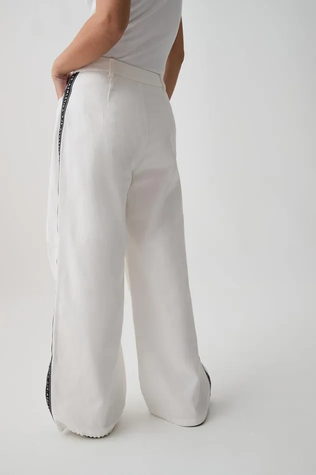 Logo Tape Twill Jean 519 White Women Aje Pants Logo Tape Twill Jean 519 White Women Aje Pants