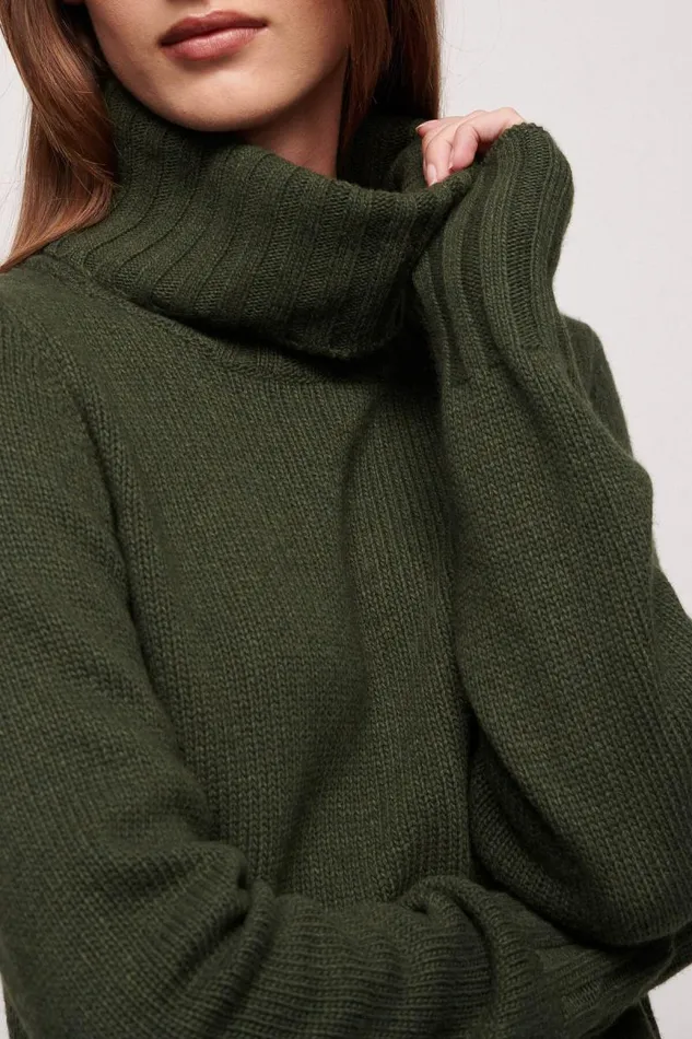 Luisa Spagnoli Knitwear Women Commesso HighNecked Sweater Luisa Spagnoli Knitwear Women Commesso HighNecked Sweater