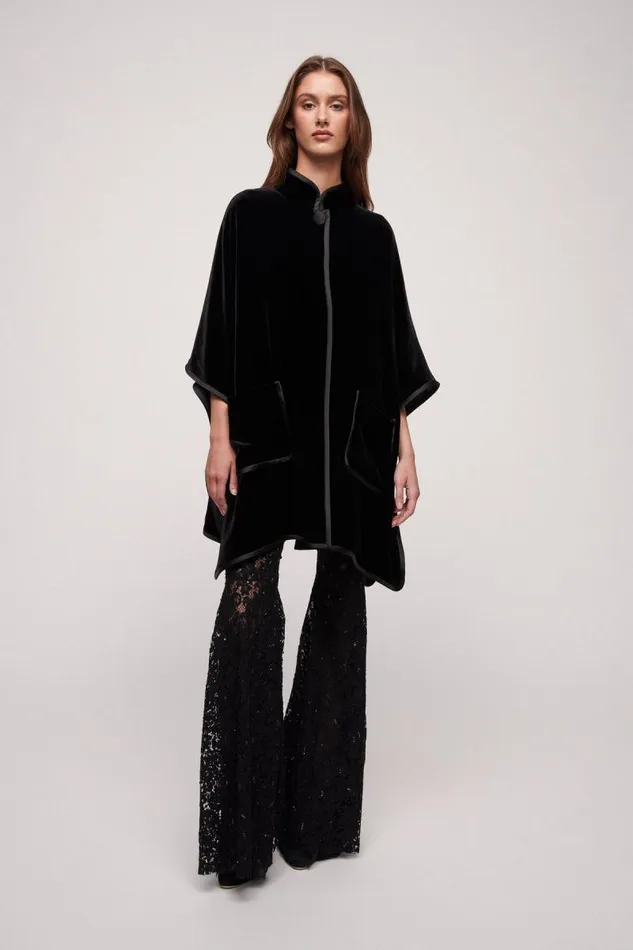Luisa Spagnoli Outerwear Women Spuma Elegant Cape Black