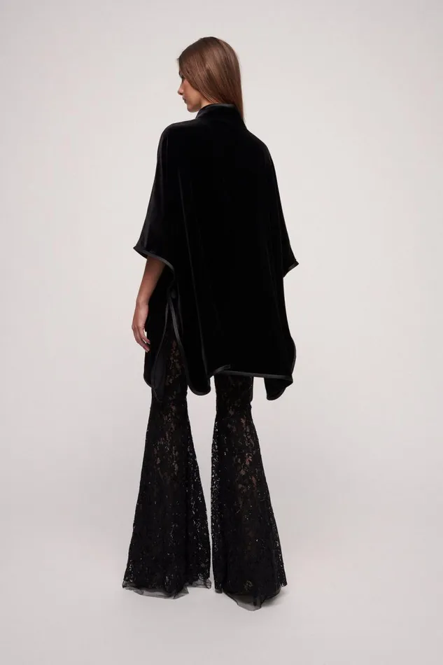 Luisa Spagnoli Outerwear Women Spuma Elegant Cape Black Luisa Spagnoli Outerwear Women Spuma Elegant Cape Black