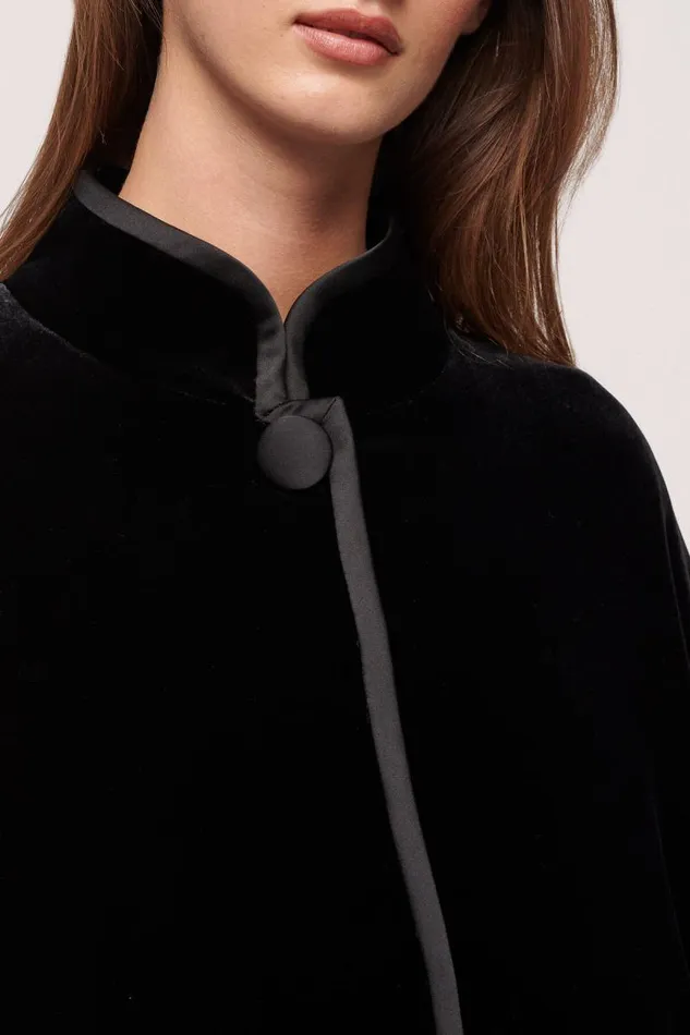 Luisa Spagnoli Outerwear Women Spuma Elegant Cape Black Luisa Spagnoli Outerwear Women Spuma Elegant Cape Black