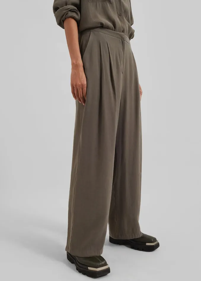 Meilen Pintuck Trousers 8211 Olive Women The Frankie Shop Clothing