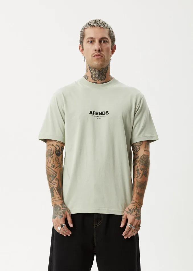 Men TShirts Afends AFENDS Mens Vinyl 8211 Retro Fit Tee 8211 Eucalyptus