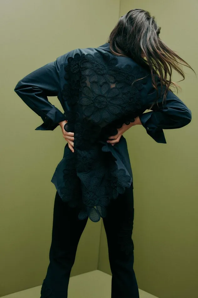 Motion Geometric Circle Shirt Black Women Aje Matching Sets
