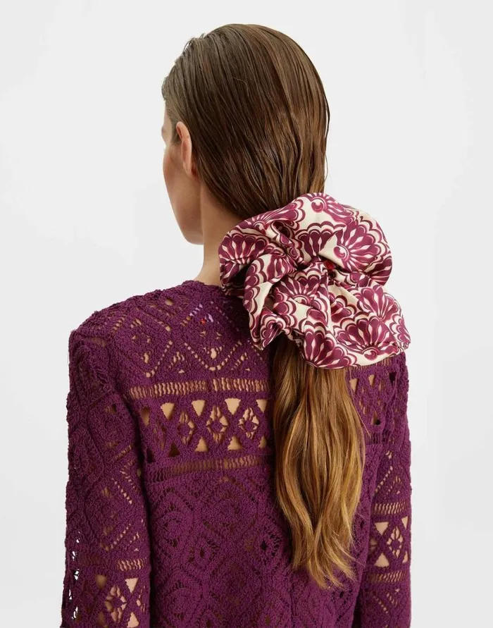 Ready To Wear Hair Accessories La Double J Giga Scrunchie Fans Purple In Silk Twill Ready To Wear Hair Accessories La Double J Giga Scrunchie Fans Purple In Silk Twill