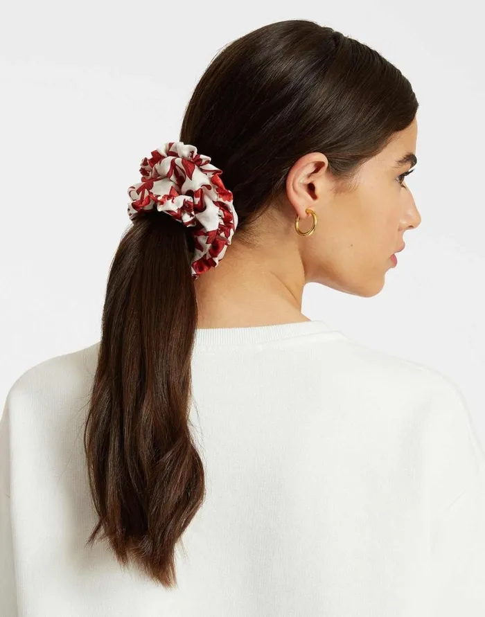Ready To Wear Hair Accessories La Double J Scrunchie Dragonflower Mini Red In Silk Twill Ready To Wear Hair Accessories La Double J Scrunchie Dragonflower Mini Red In Silk Twill