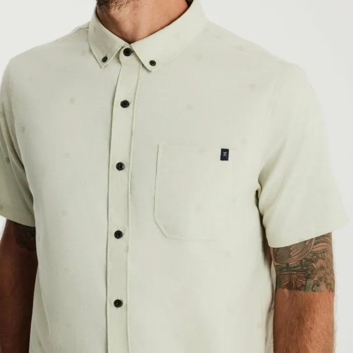 Roark Shirts Men Scholar Stretch Organic Short Sleeve Button Up Shirt Chaparral Roark Shirts Men Scholar Stretch Organic Short Sleeve Button Up Shirt Chaparral