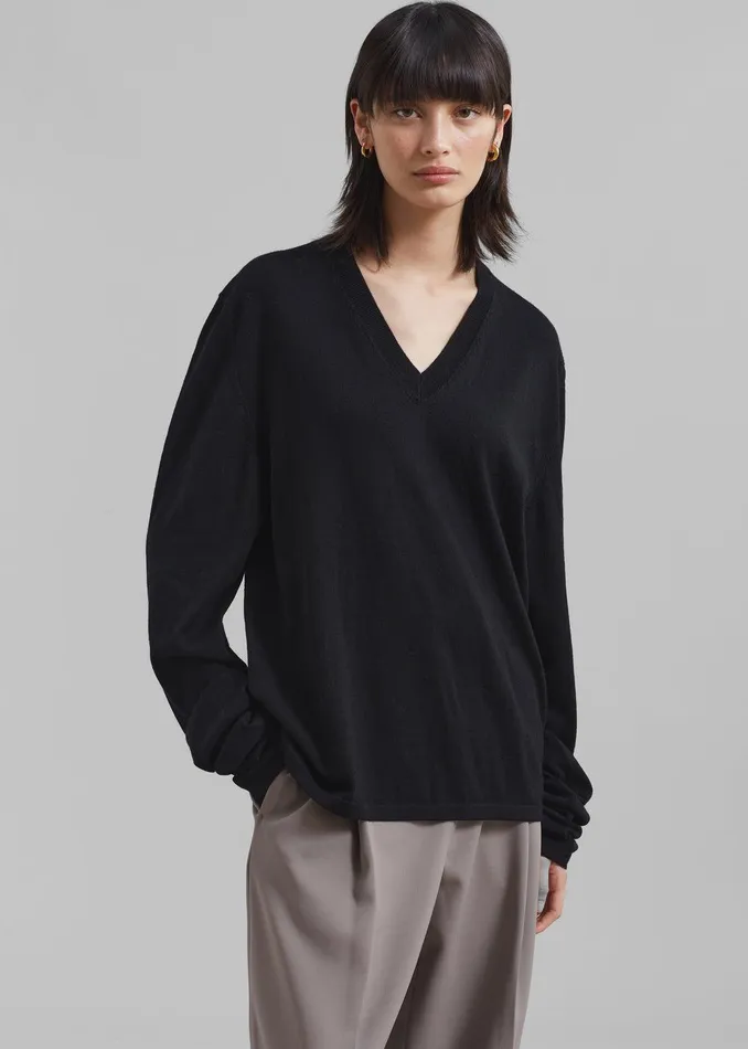 Selma Extra Long Sleeve Merino Wool Pullover 8211 Black Women The Frankie Shop Clothing