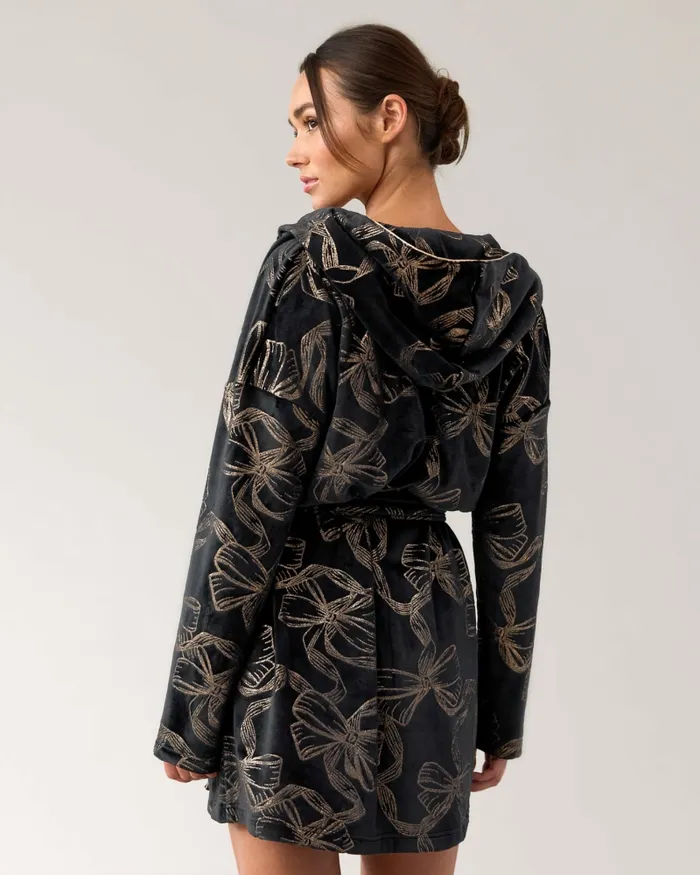 Ted Baker Lingerie and Pyjamas Women BOWWEE 8211 Foil Bow Print Short Dressing Gown Black Ted Baker Lingerie and Pyjamas Women BOWWEE 8211 Foil Bow Print Short Dressing Gown Black