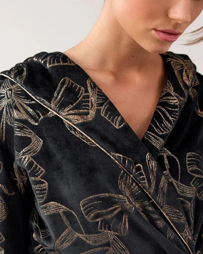 Ted Baker Lingerie and Pyjamas Women BOWWEE 8211 Foil Bow Print Short Dressing Gown Black Ted Baker Lingerie and Pyjamas Women BOWWEE 8211 Foil Bow Print Short Dressing Gown Black