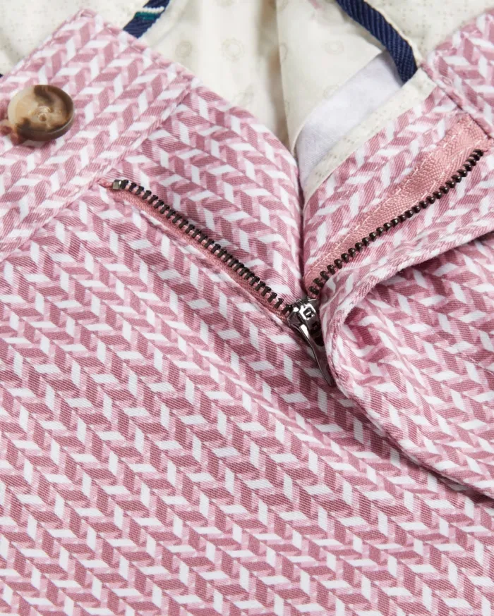 Ted Baker Shorts Men DULWICK 8211 Geometric Print Chino Shorts Medium Pink Ted Baker Shorts Men DULWICK 8211 Geometric Print Chino Shorts Medium Pink