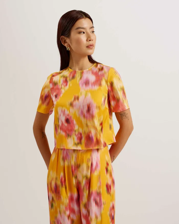 Ted Baker Tops and Blouses Women HITAKU 8211 Cropped Floral Print Woven Top Orange Ted Baker Tops and Blouses Women HITAKU 8211 Cropped Floral Print Woven Top Orange
