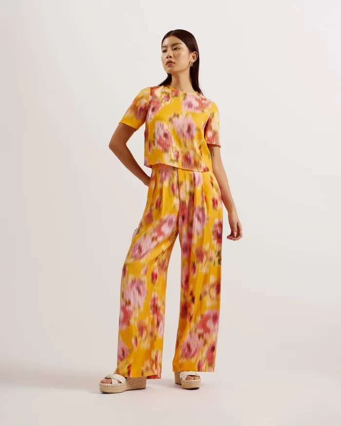 Ted Baker Tops and Blouses Women HITAKU 8211 Cropped Floral Print Woven Top Orange Ted Baker Tops and Blouses Women HITAKU 8211 Cropped Floral Print Woven Top Orange
