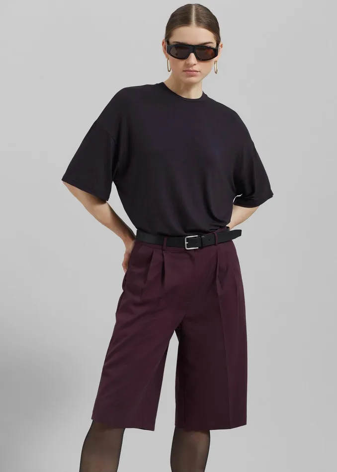 Wilma Pleated Bermuda Shorts 8211 Burgundy Women The Frankie Shop Clothing
