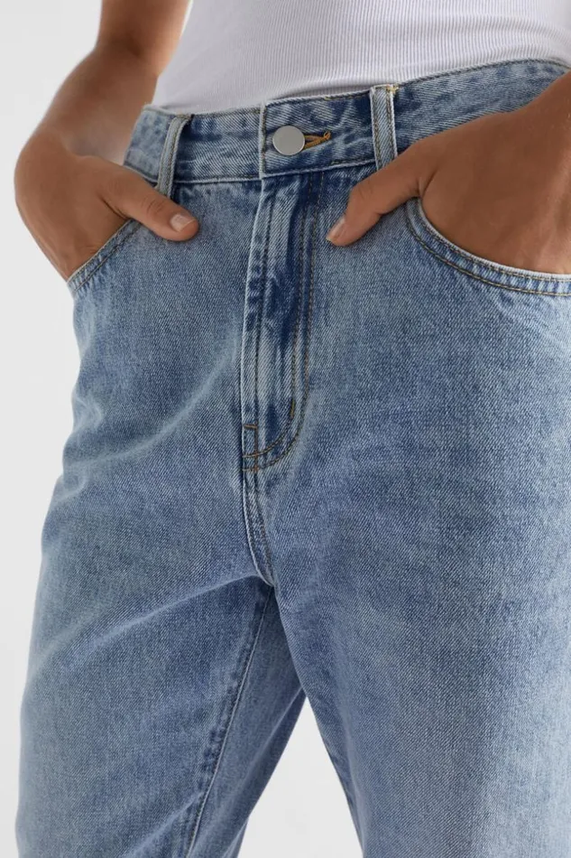 Woman Core Cotton Slim Leg Jean Vintage Wash Seed Heritage Pants