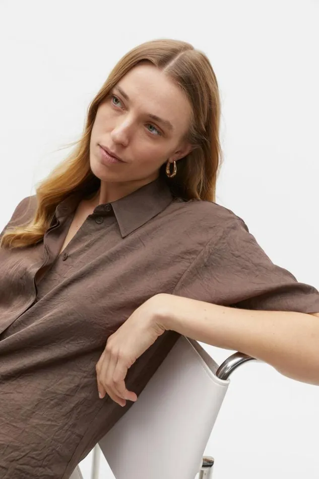Woman Textured Satin Short Sleeve Shirt Affogato Seed Heritage Shirts