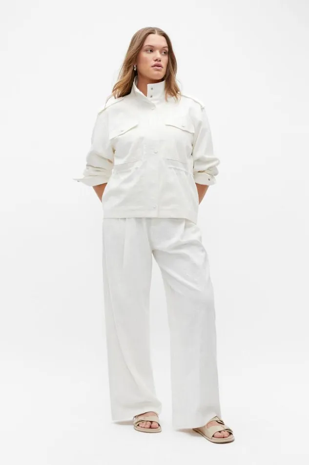 Woman Textured Utility Jacket Cloud Cream Seed Heritage Jackets and Vests