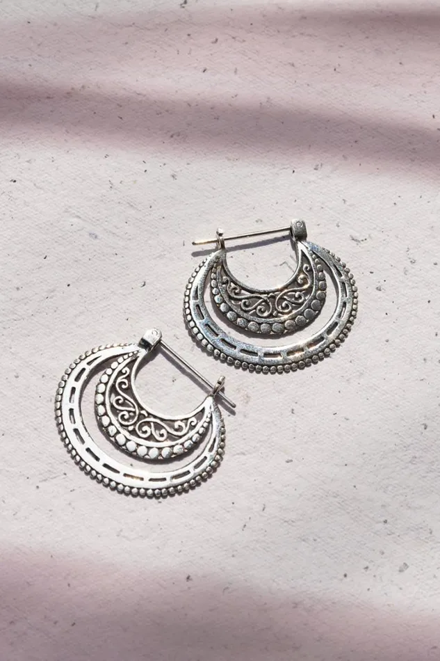 Women Johnny Was Jewelry Amazing Curve Hoop Earrings Silver