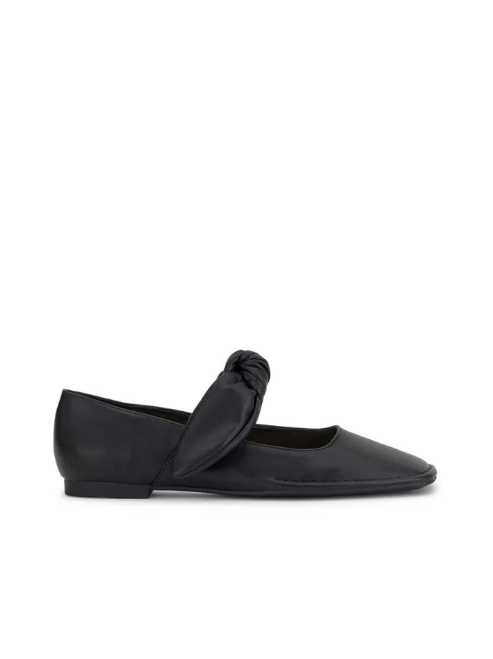 Women Lysute Ballet Flat In Black Jessica Simpson Flats