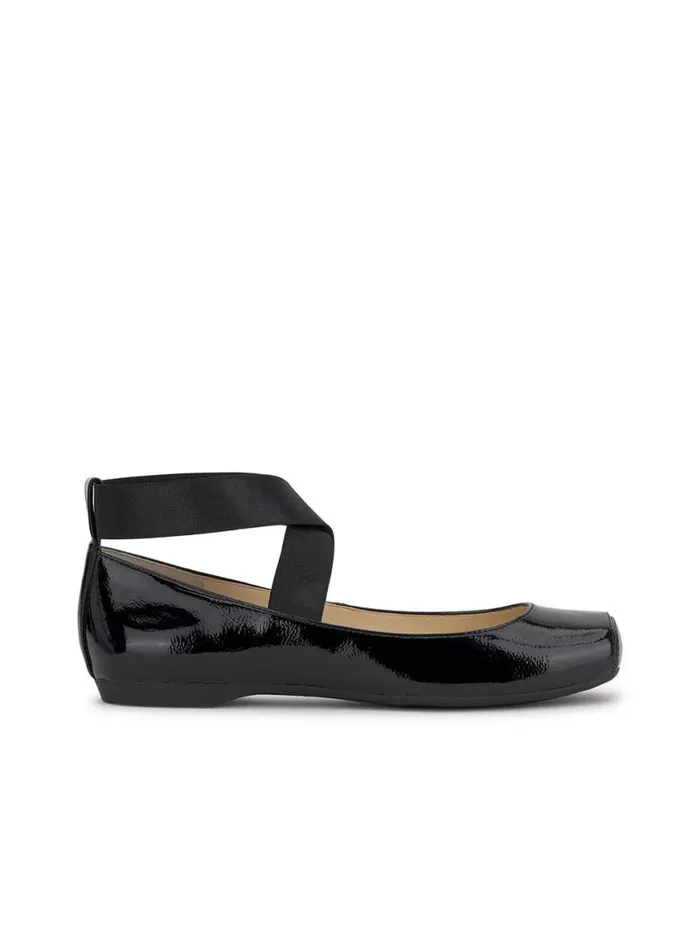 Women Mandalaye Ballet Flat In Black Patent Jessica Simpson Flats