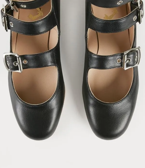 WomenMen Roman Three Strap Sandal Black Viviennewestwood Flats