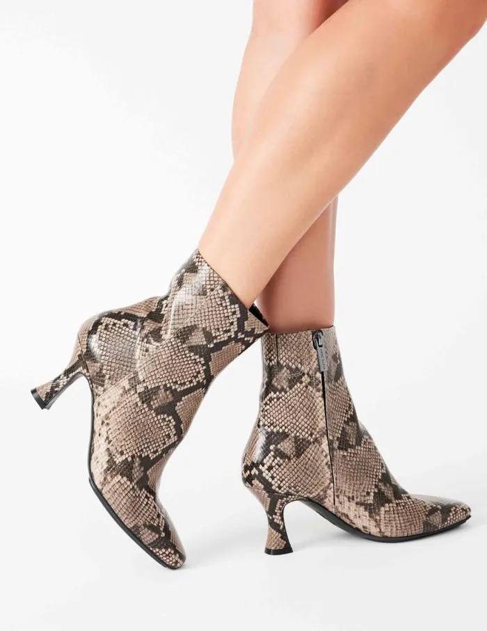 Women Pablo Bootie Blackwhite Snake Anne Klein Boots