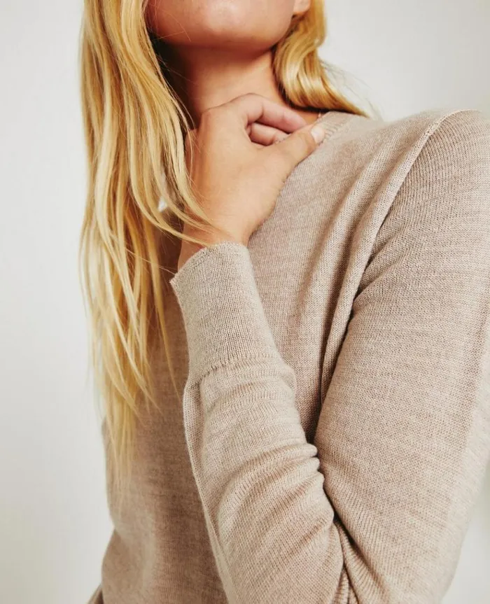 Women Tops and Shirts AG Jeans Zuri Crew Oatmilk Women Tops and Shirts AG Jeans Zuri Crew Oatmilk