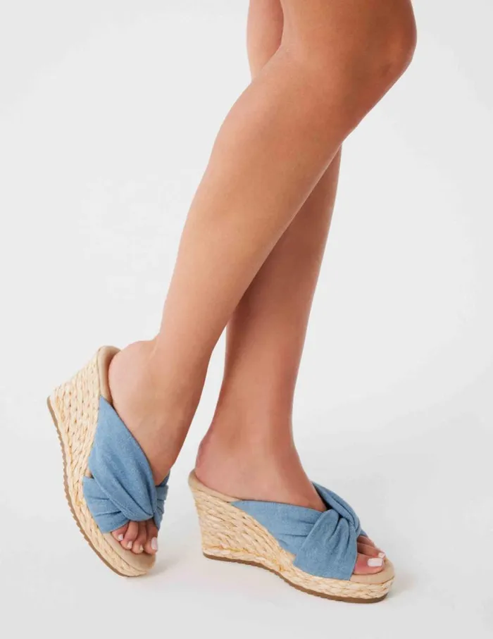 Women Winnie Wedge Pink Smooth Anne Klein Wedges