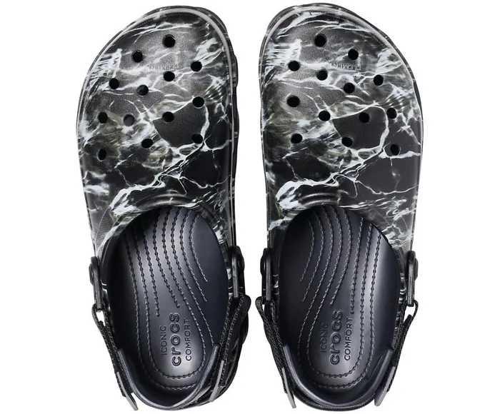 WomensMens Classic AllTerrain Mossy Oak Elements Clog Black Crocs Clogs
