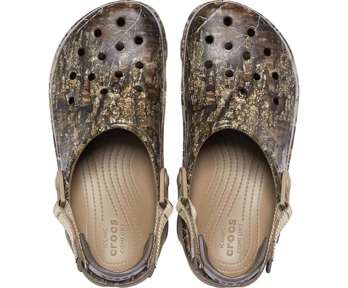 WomensMens Classic AllTerrain Realtree Timber Clog Khaki Crocs Clogs