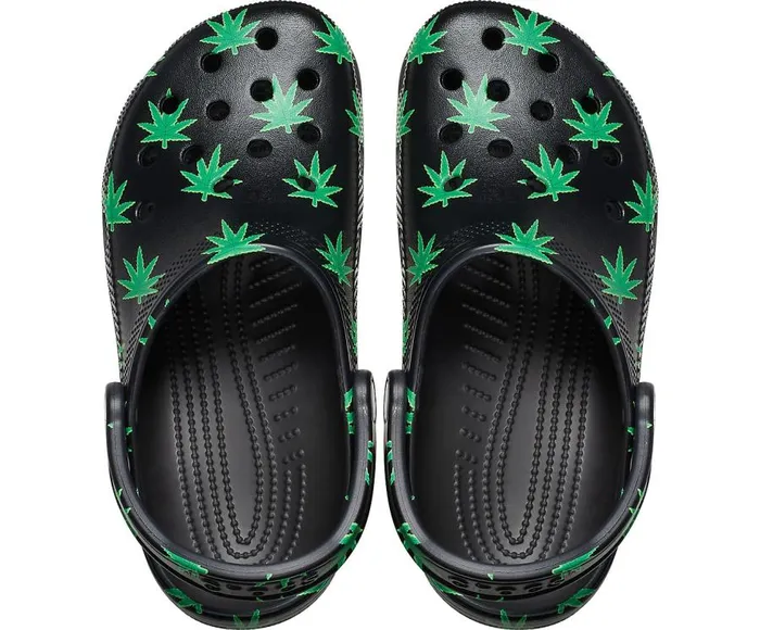 WomensMens Classic Hemp Leaf Clog Black Crocs Clogs